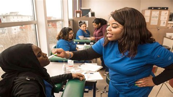 Does Kaiser Permanente offer scholarships?