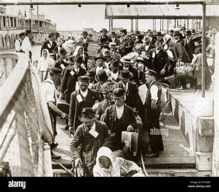 How did Italian immigrants get to America?
