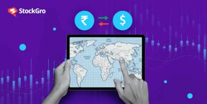 How do you value a cross-currency swap?