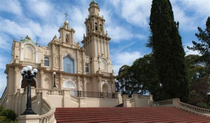 Is Oakland Catholic coed?